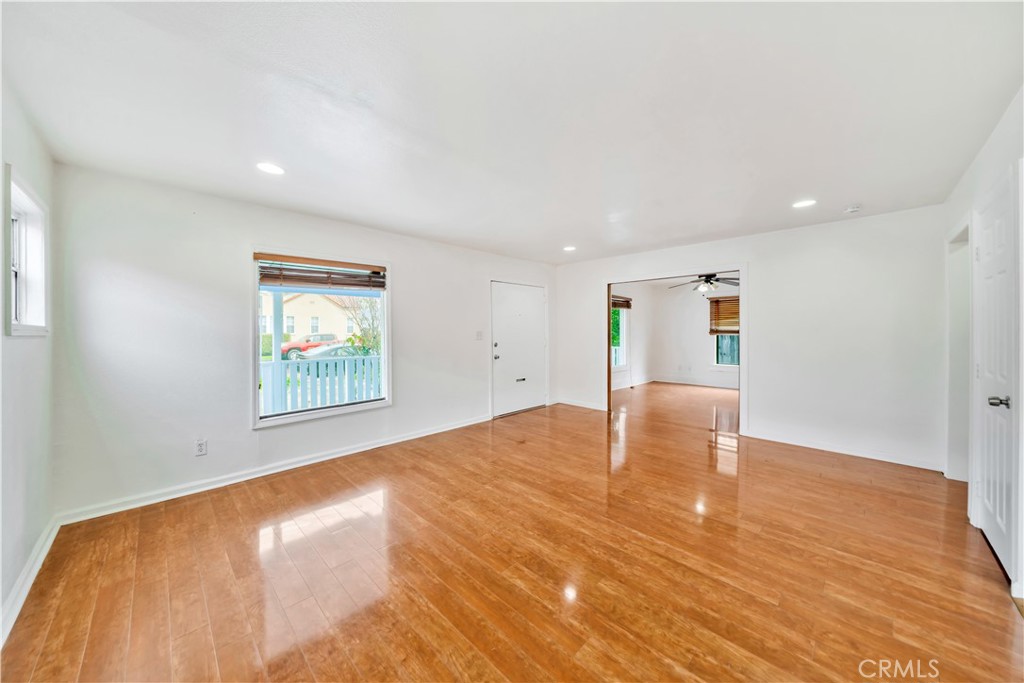 3941 S Van Ness Avenue