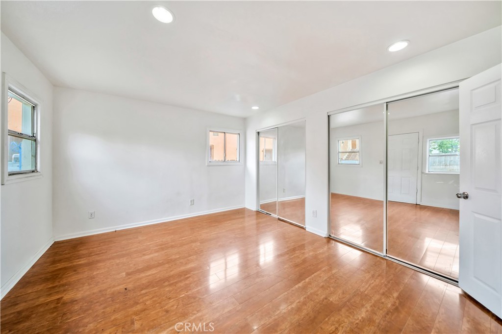 3941 S Van Ness Avenue