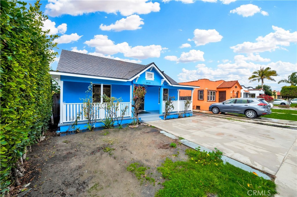 3941 S Van Ness Avenue