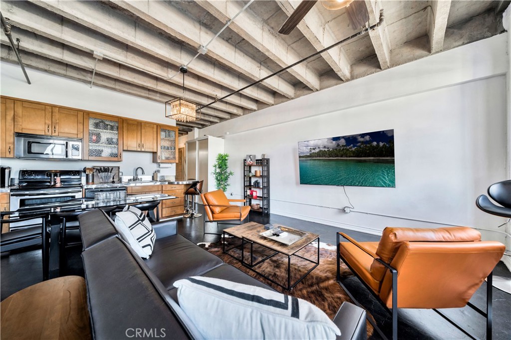 312 W 5th Street 1022