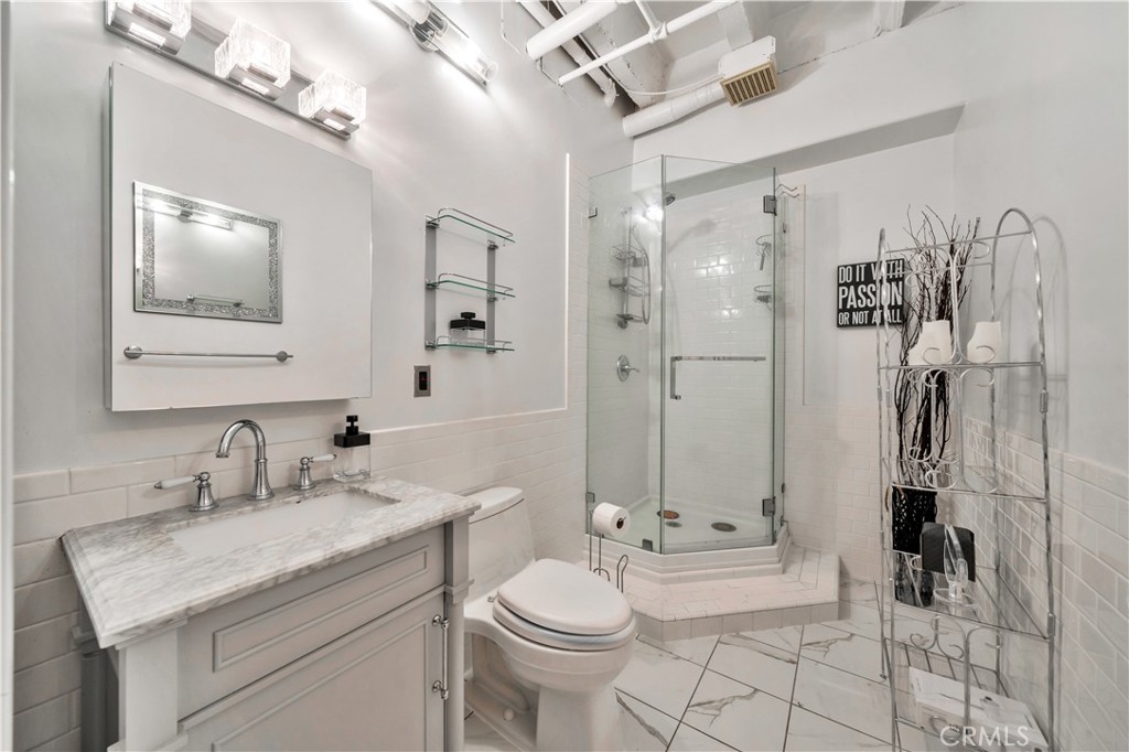 312 W 5th Street 1022