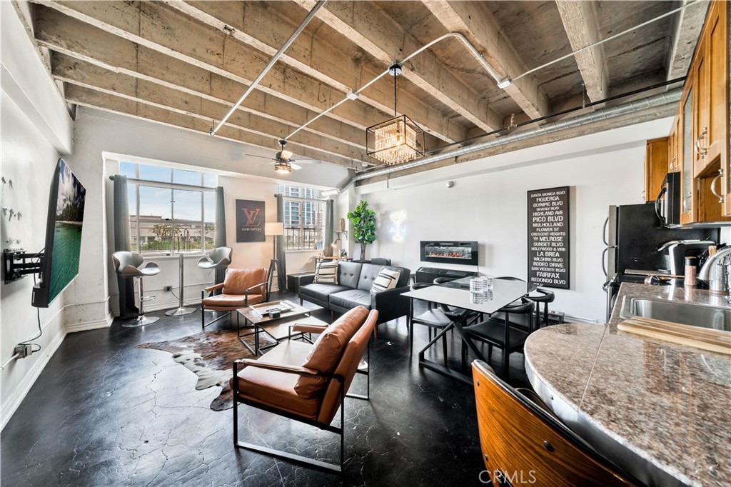 312 W 5th Street 1022