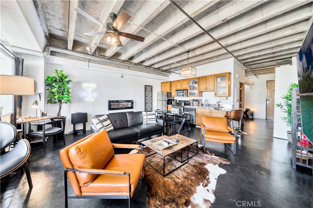 312 W 5th Street 1022