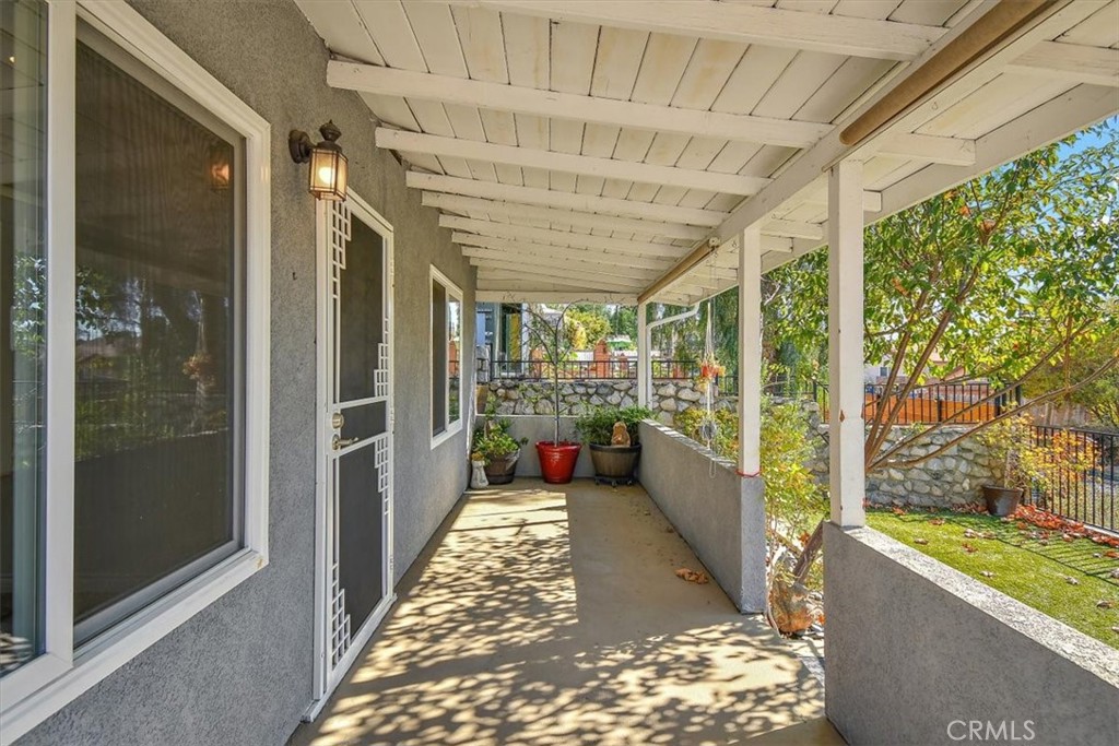 10618 Fitzroy Avenue