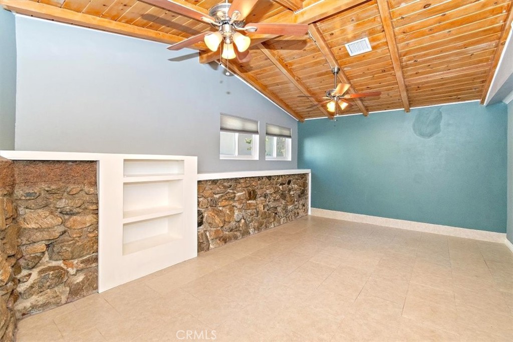 10618 Fitzroy Avenue