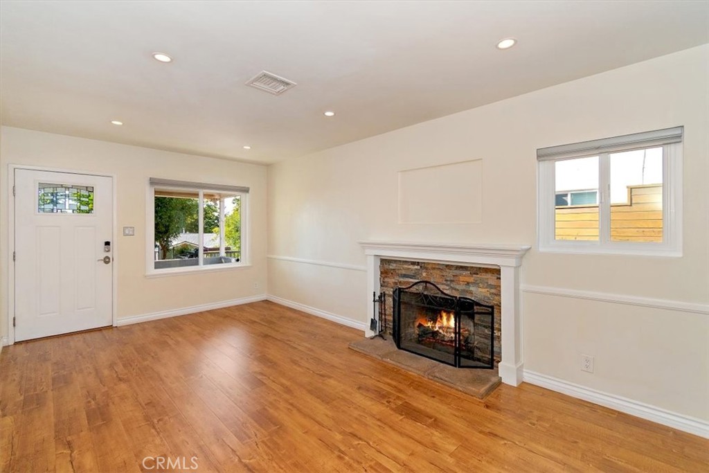 10618 Fitzroy Avenue