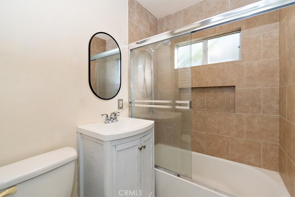 10618 Fitzroy Avenue