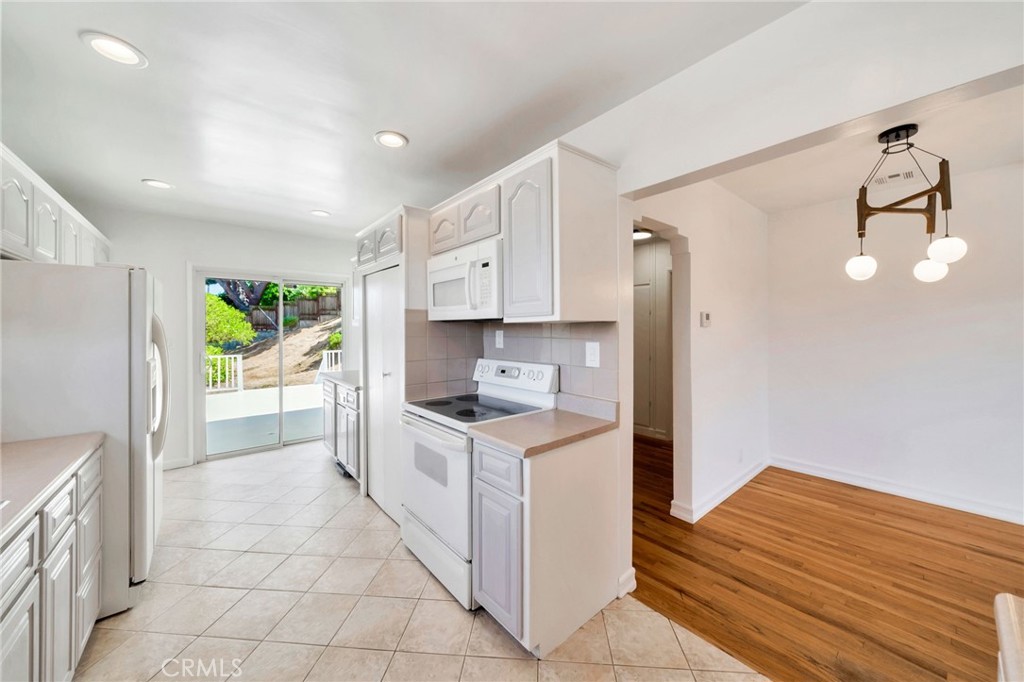 408 W Manchester Avenue