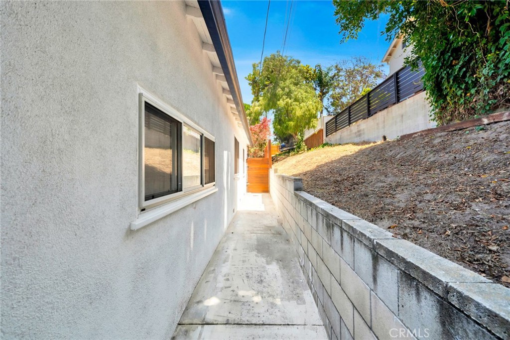 408 W Manchester Avenue