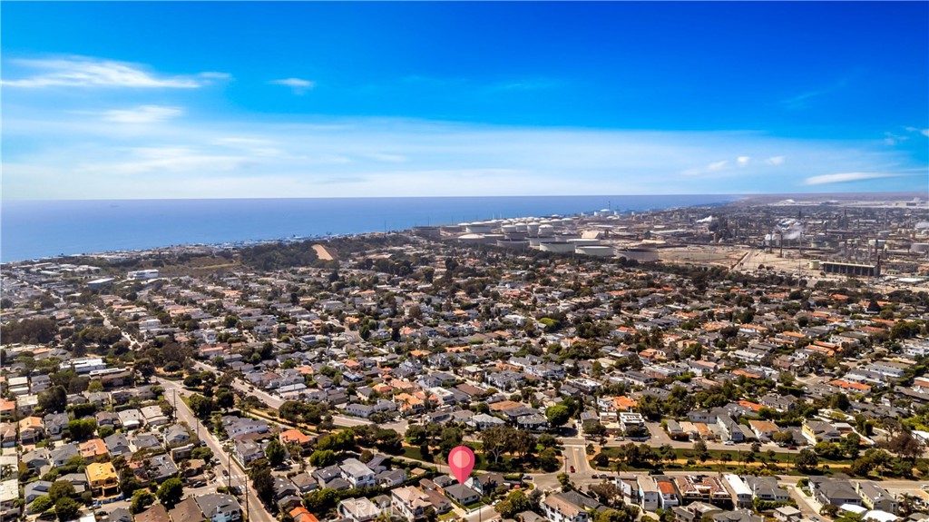 2605 N Poinsettia Avenue