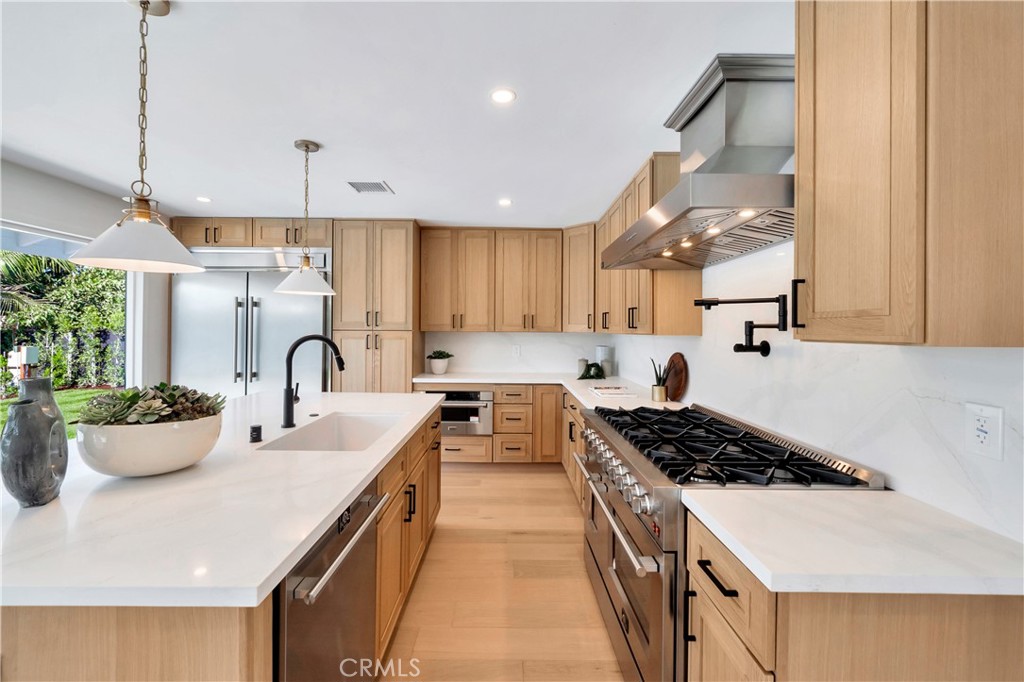 2613 W Chanticleer Road