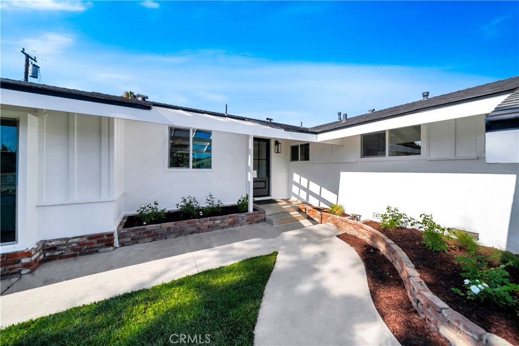 2613 W Chanticleer Road