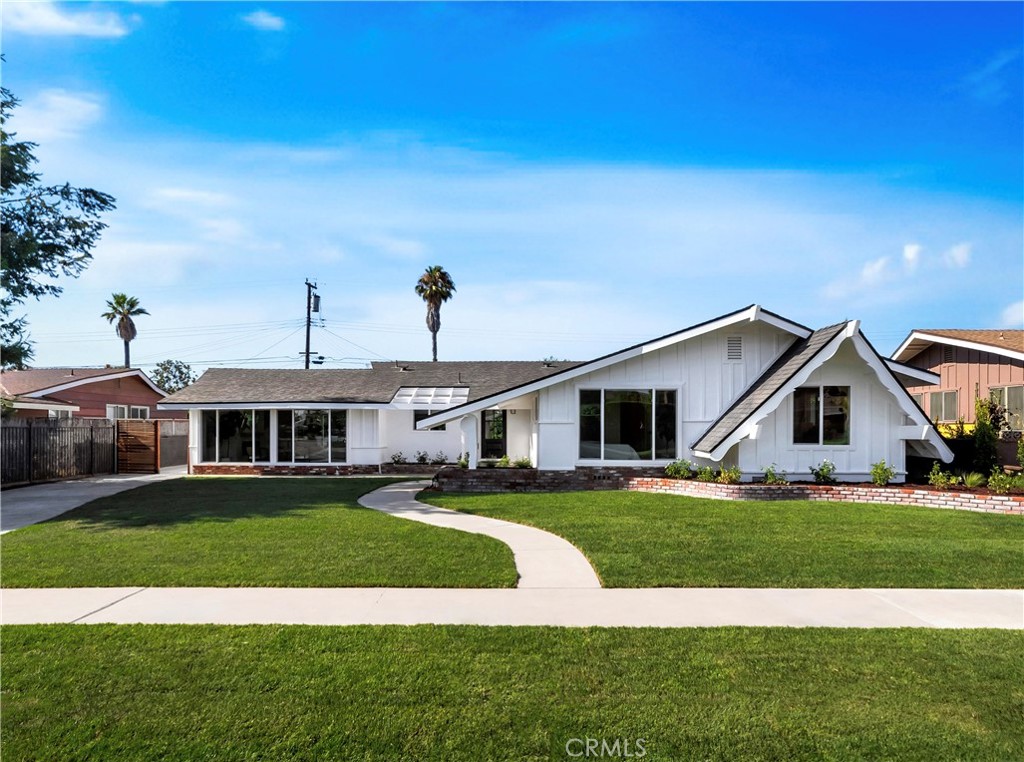 2613 W Chanticleer Road