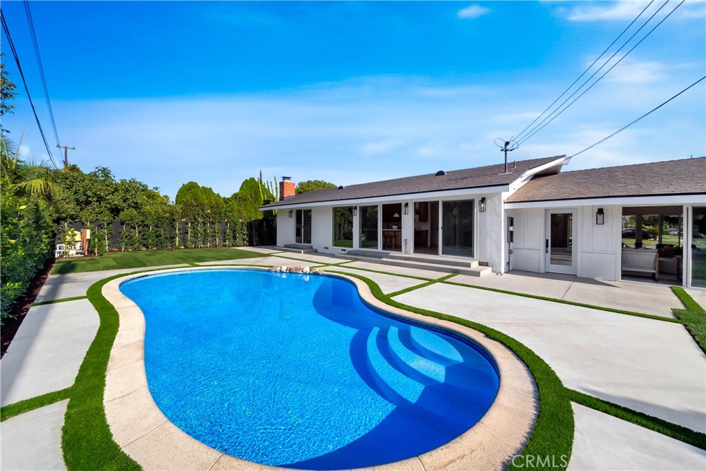 2613 W Chanticleer Road