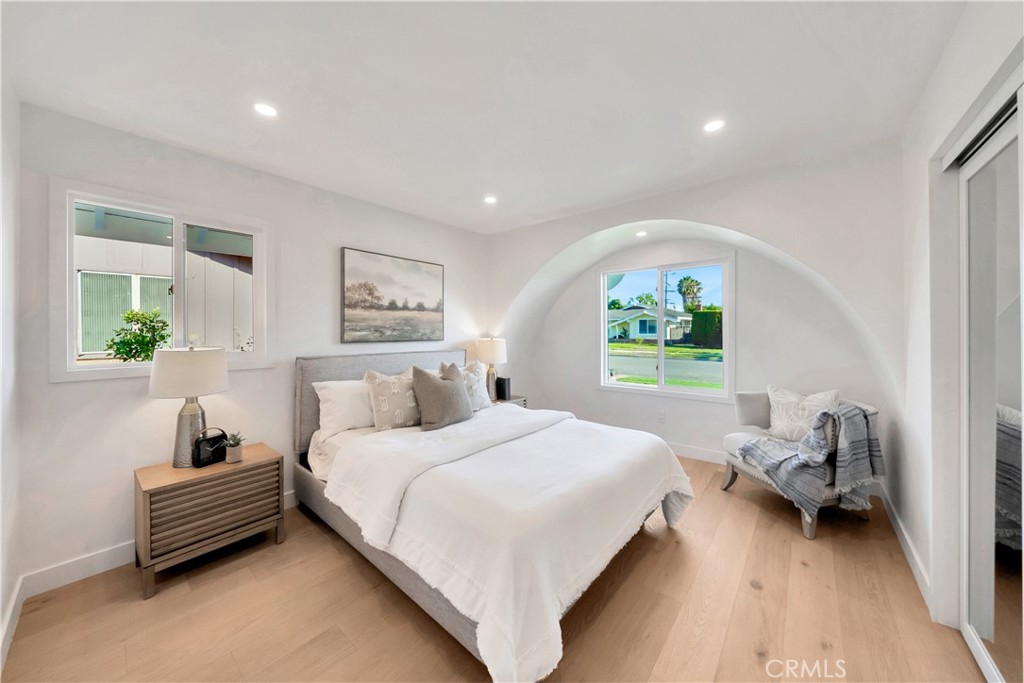 2613 W Chanticleer Road