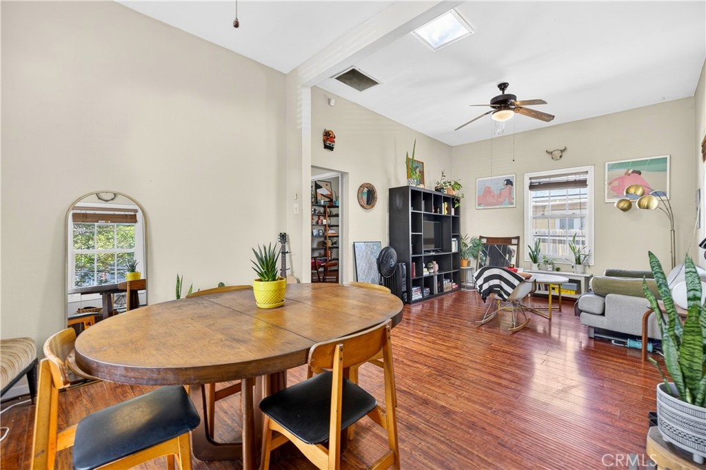 614 N Shelton