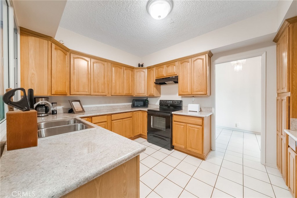 3500 W Manchester 283