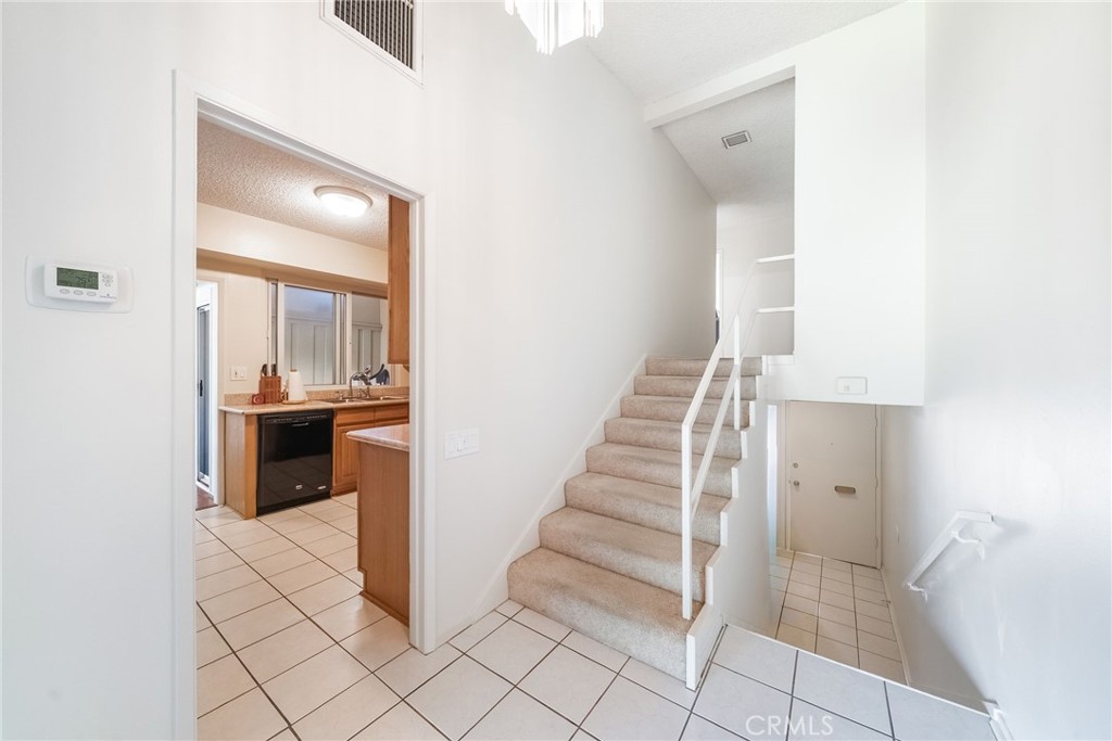 3500 W Manchester 283