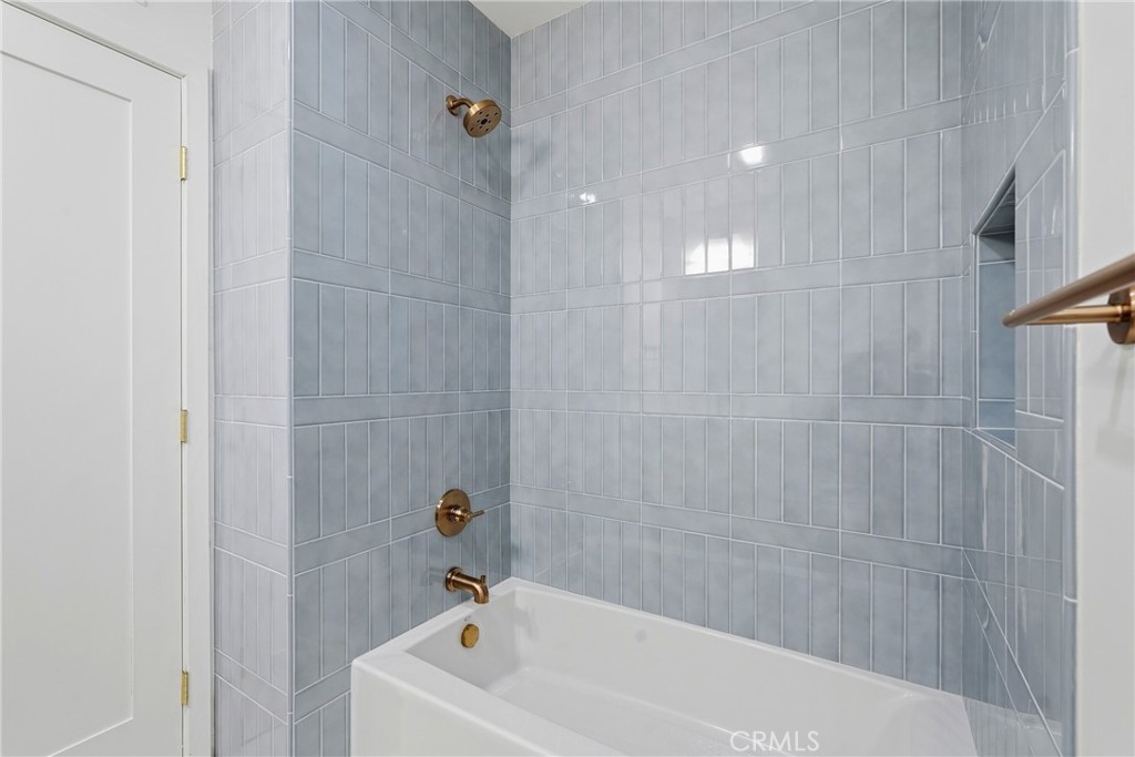 1710 Grant 14