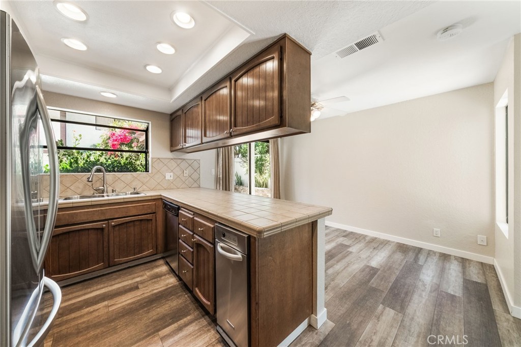 543 W Wilson 7