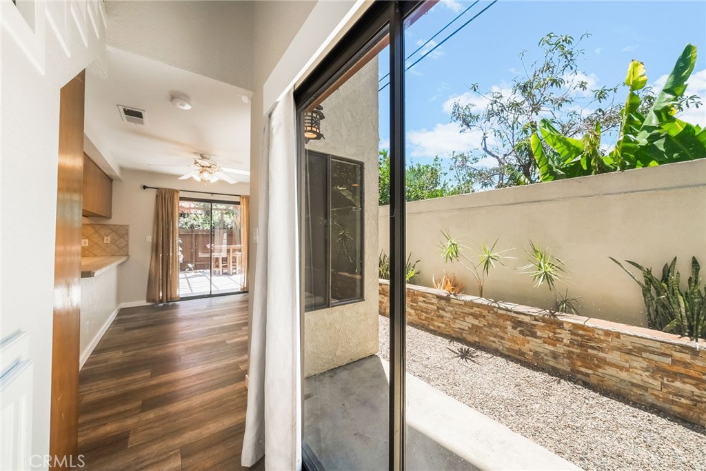 543 W Wilson 7