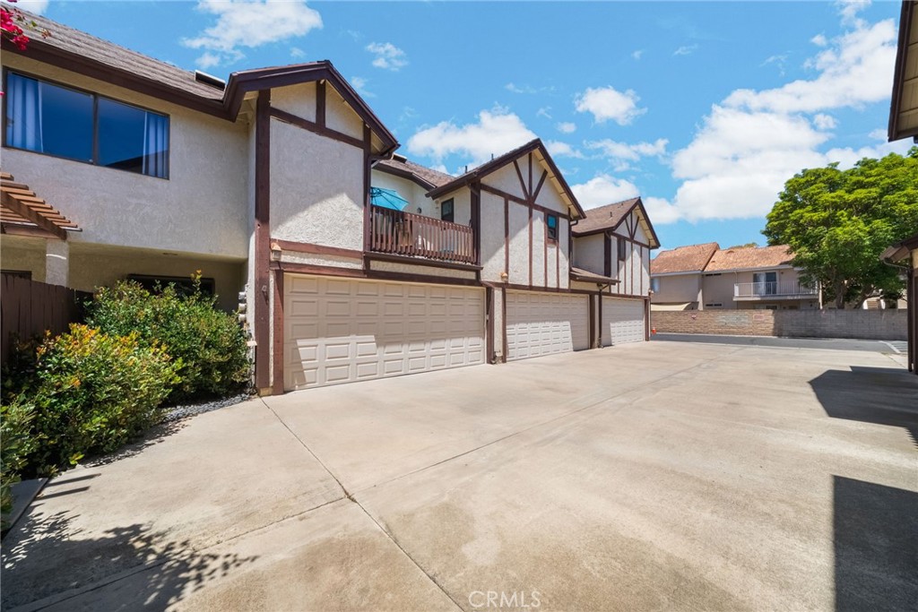 543 W Wilson 7