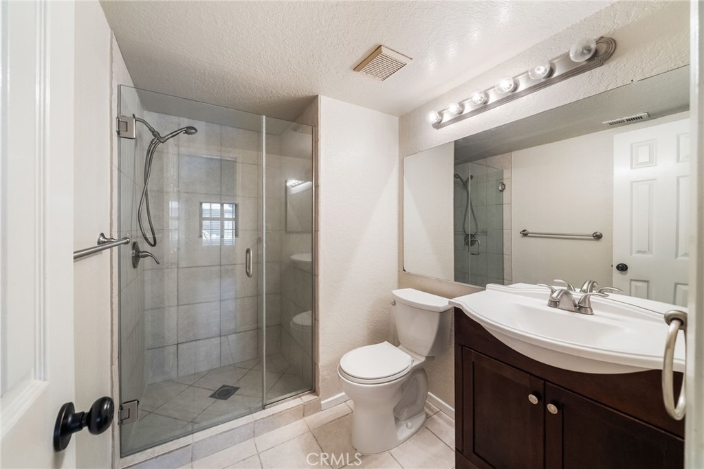 543 W Wilson 7