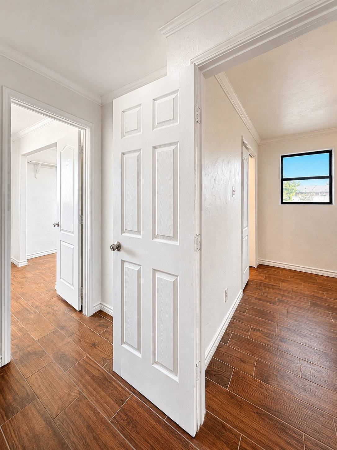 3901 Roosevelt Ave