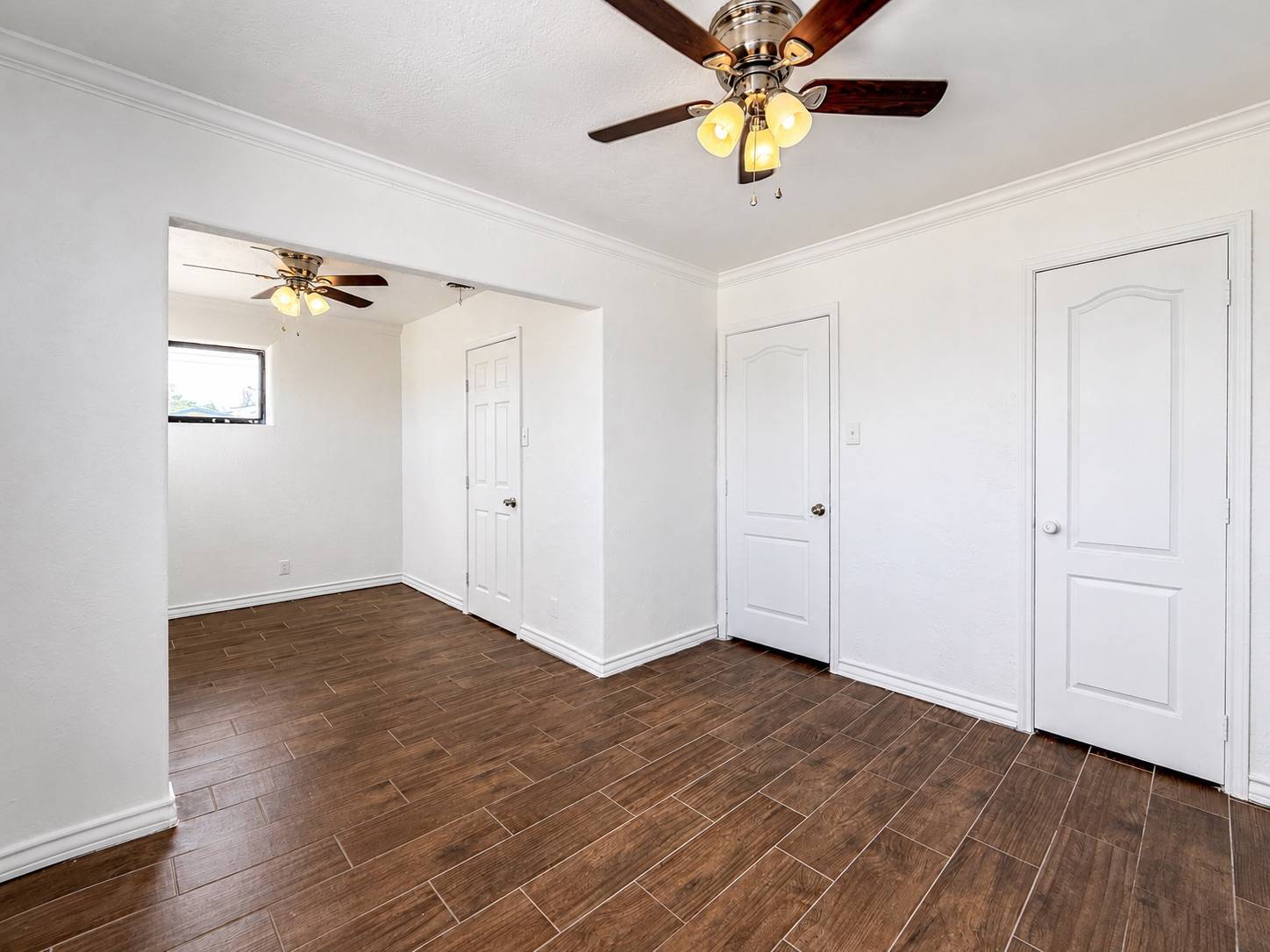 3901 Roosevelt Ave