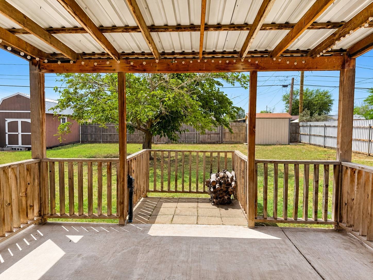 3901 Roosevelt Ave