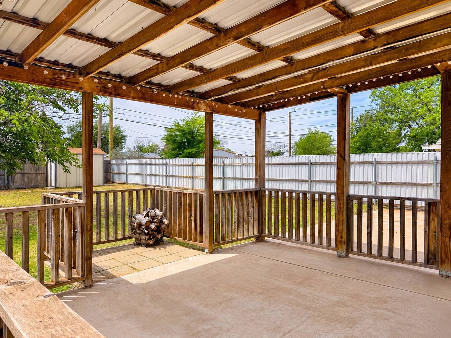 3901 Roosevelt Ave