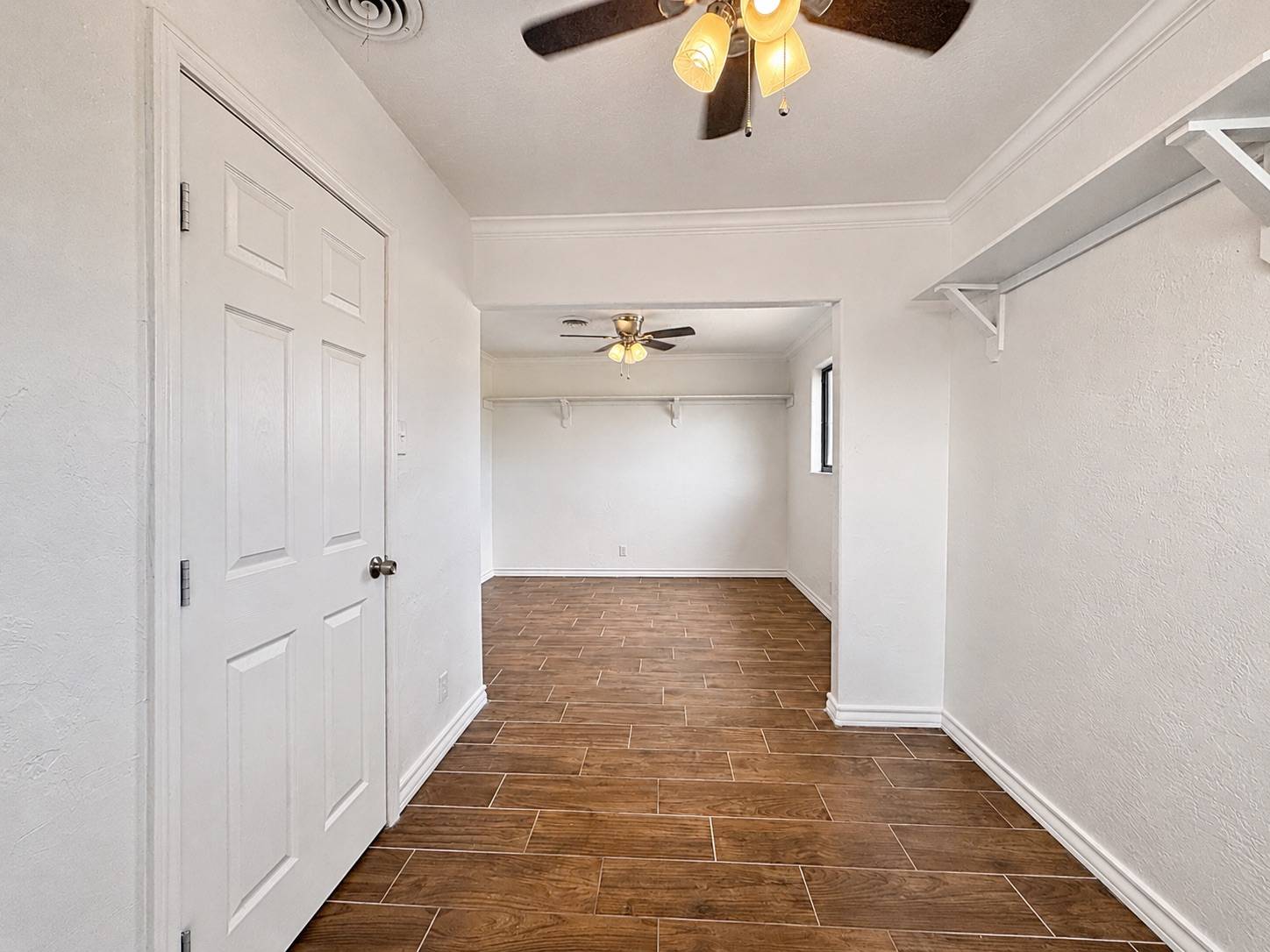 3901 Roosevelt Ave