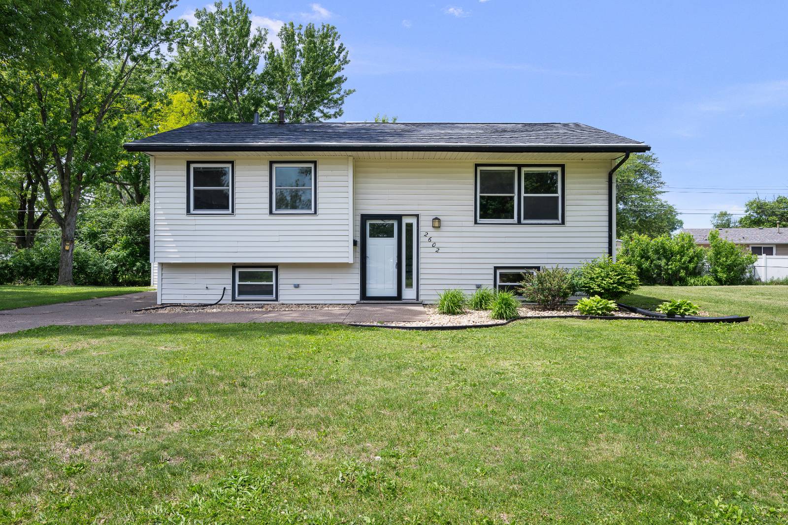 2602 Greenway Dr