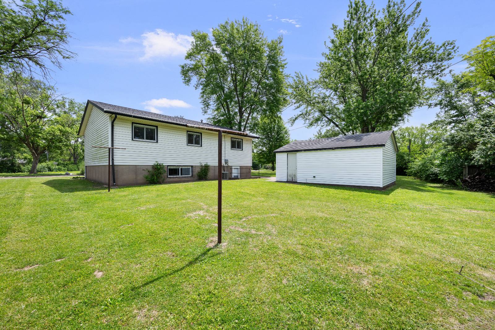 2602 Greenway Dr