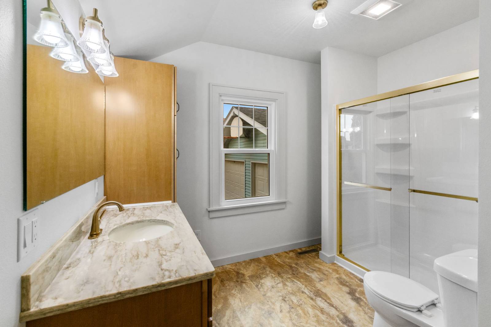 1305 Grand Ave