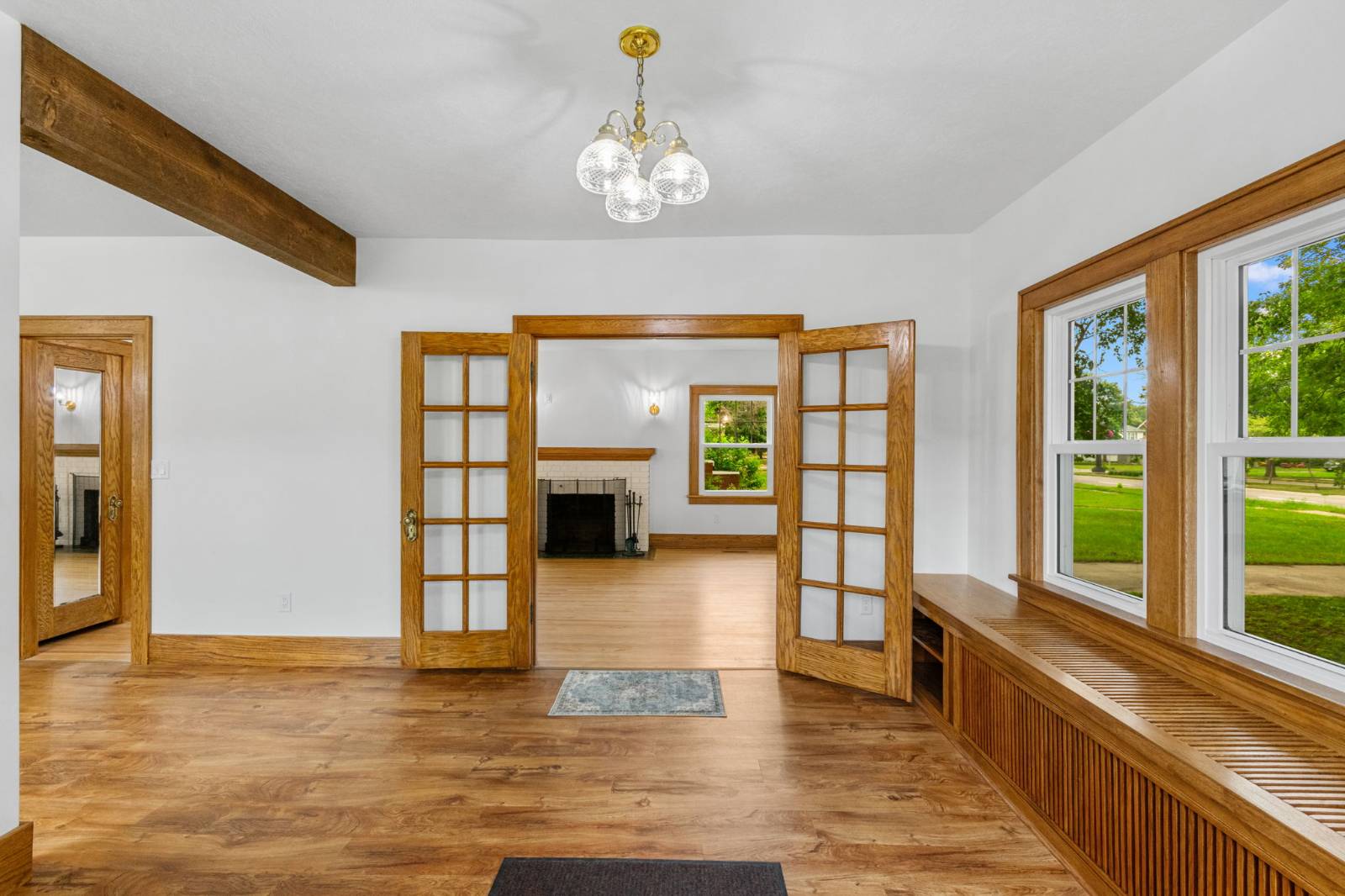 1305 Grand Ave