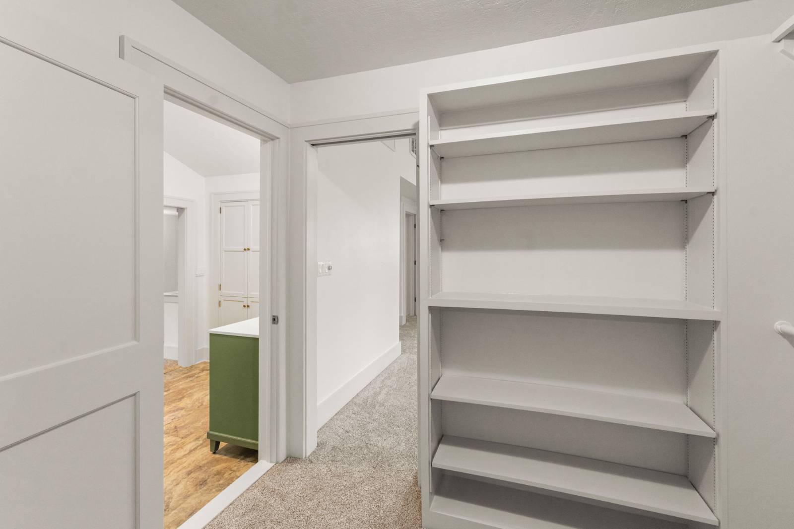 1305 Grand Ave