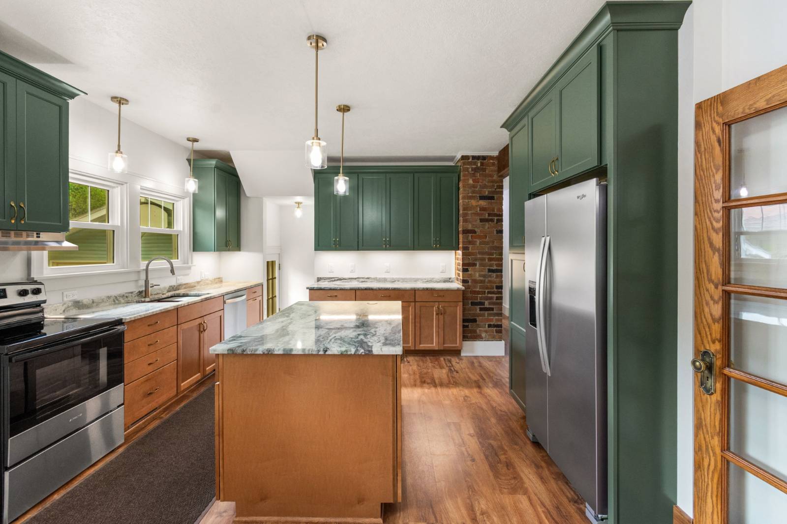 1305 Grand Ave