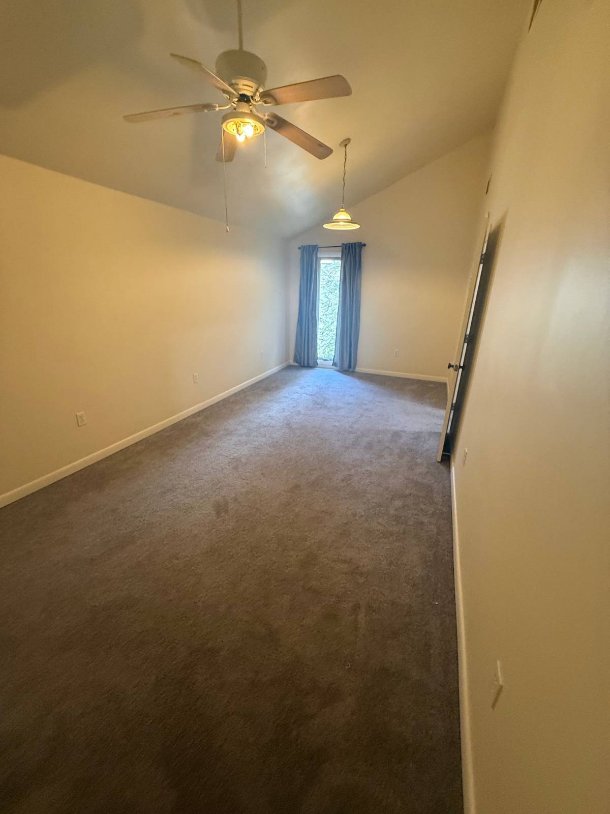 304 Dogwood Ct