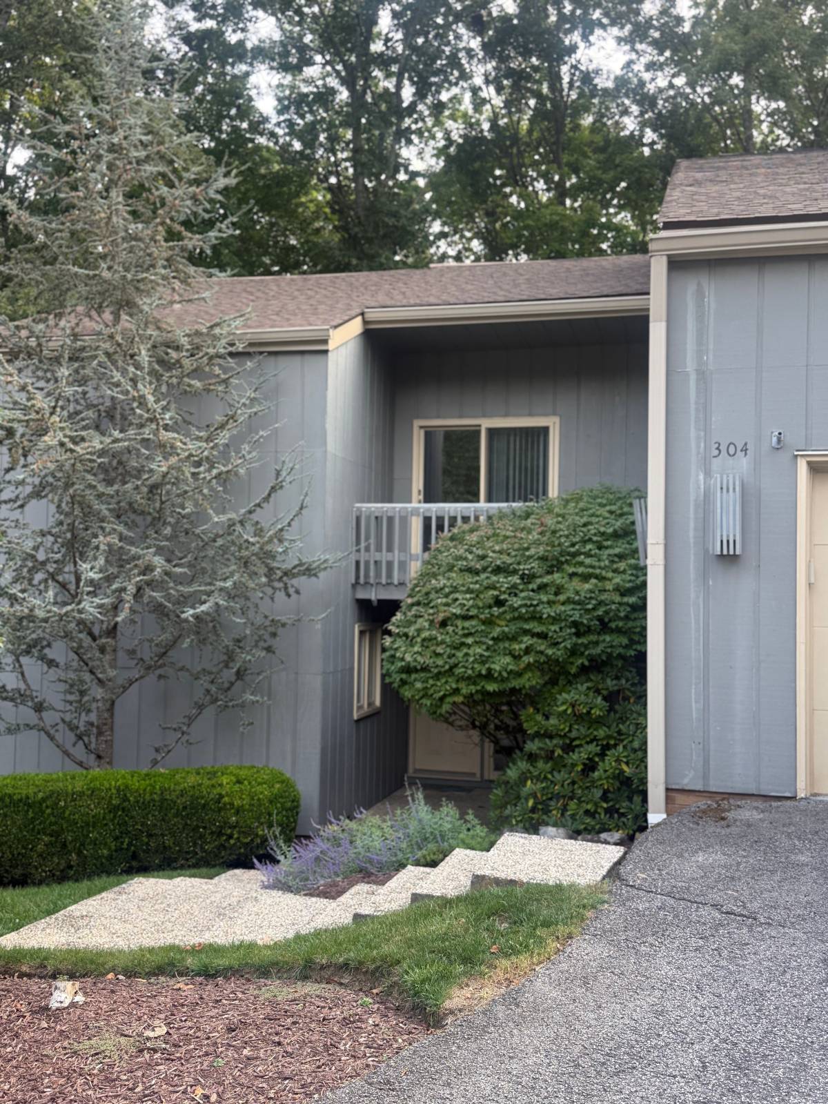 304 Dogwood Ct
