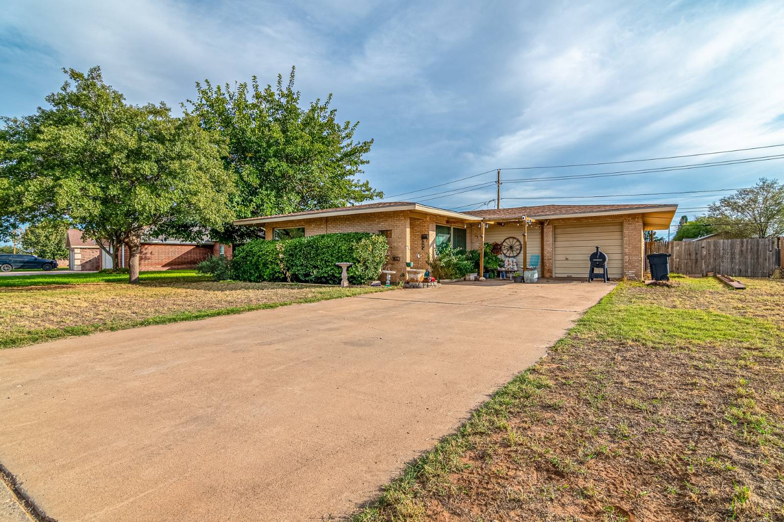 3809 Roosevelt Dr