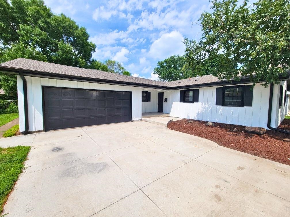 917 W 9th Street