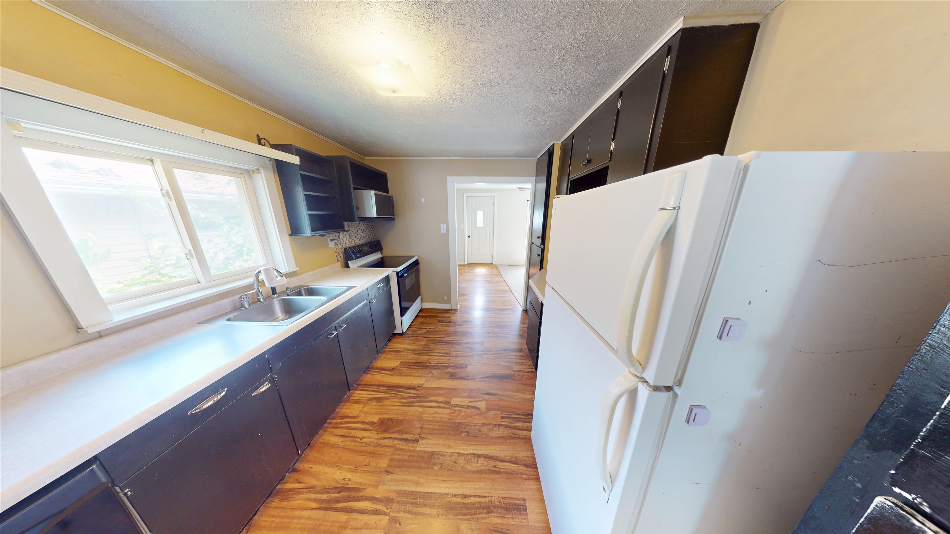 407 E 13th Street