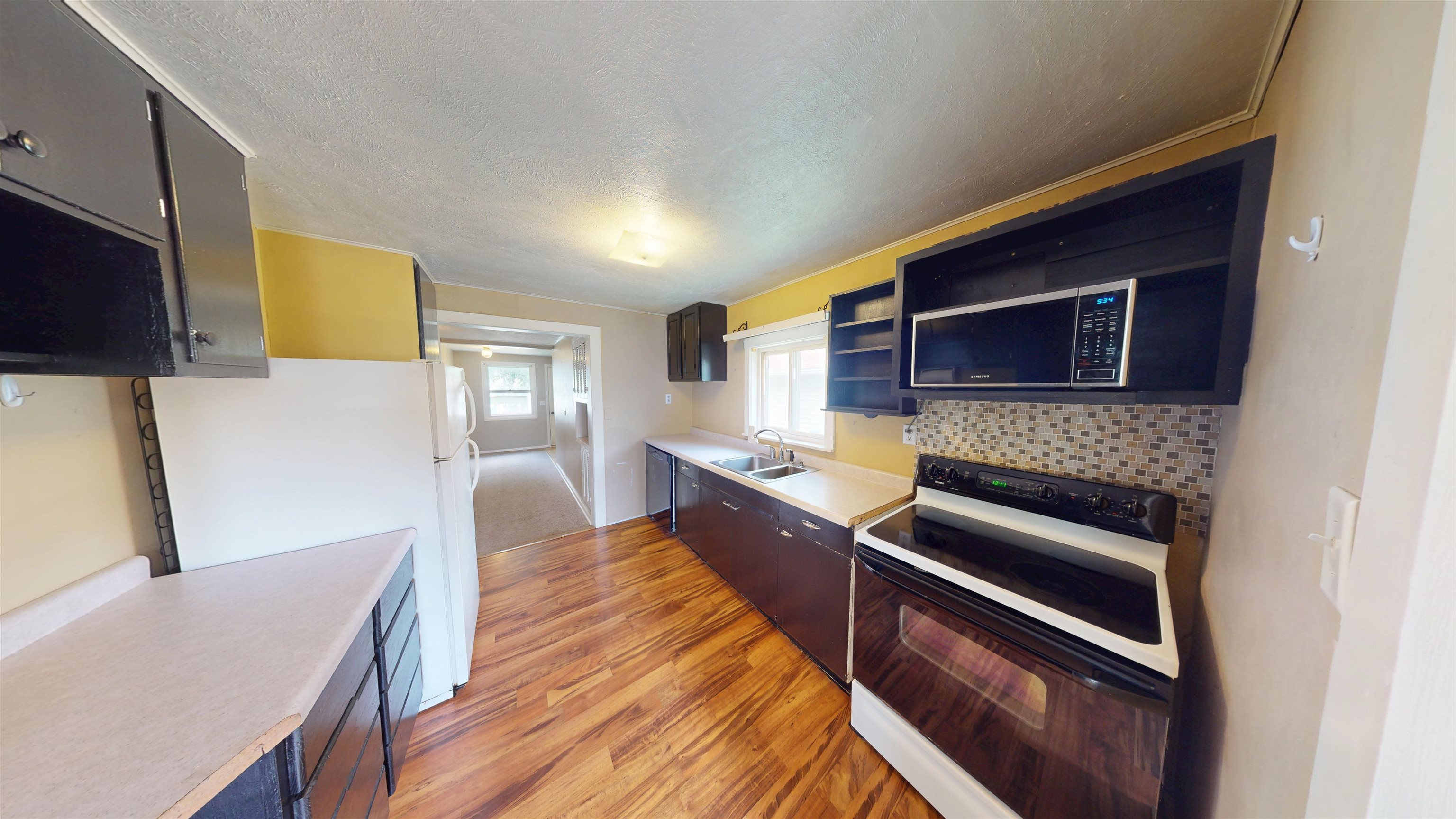 407 E 13th Street