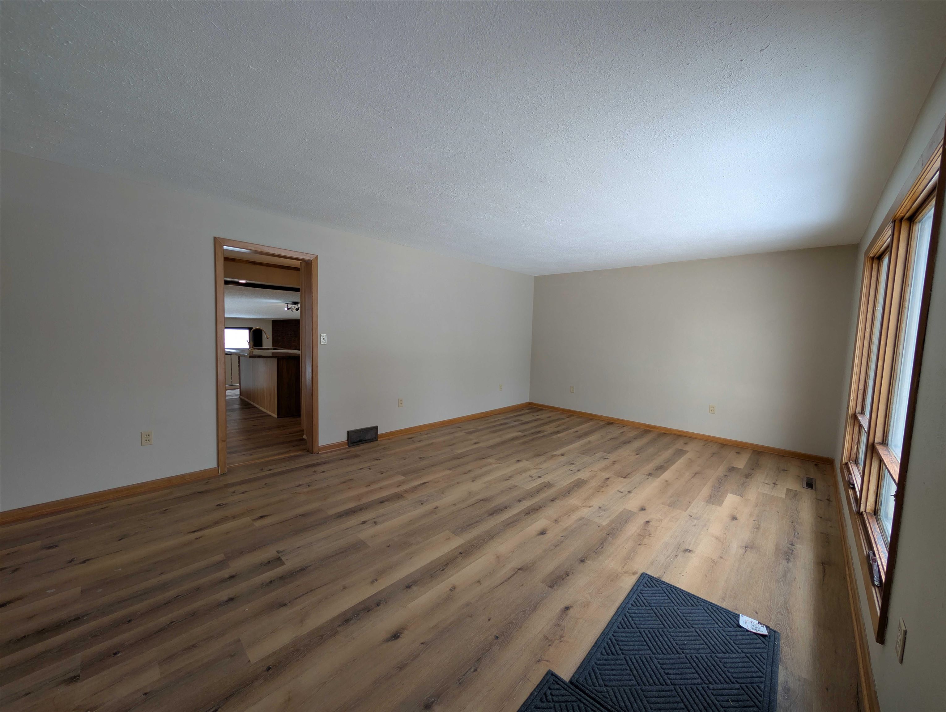 107 N Lincoln Street