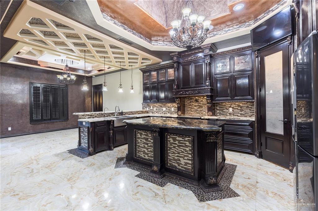 2124 Kingsborough Avenue, McAllen