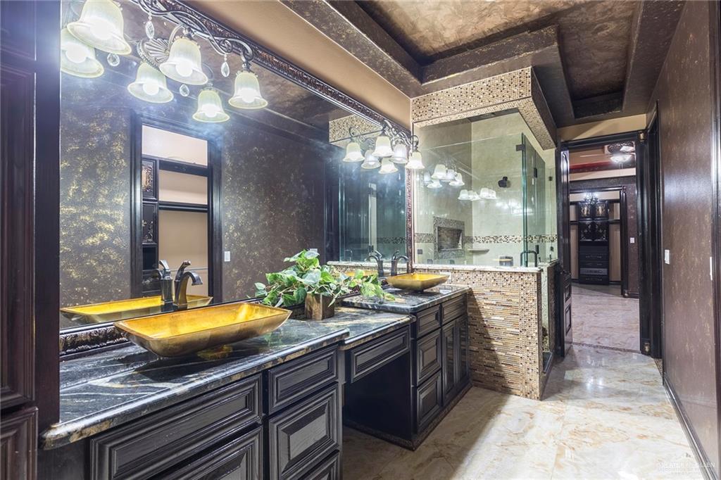 2124 Kingsborough Avenue, McAllen