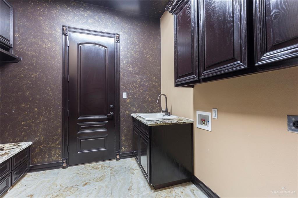 2124 Kingsborough Avenue, McAllen