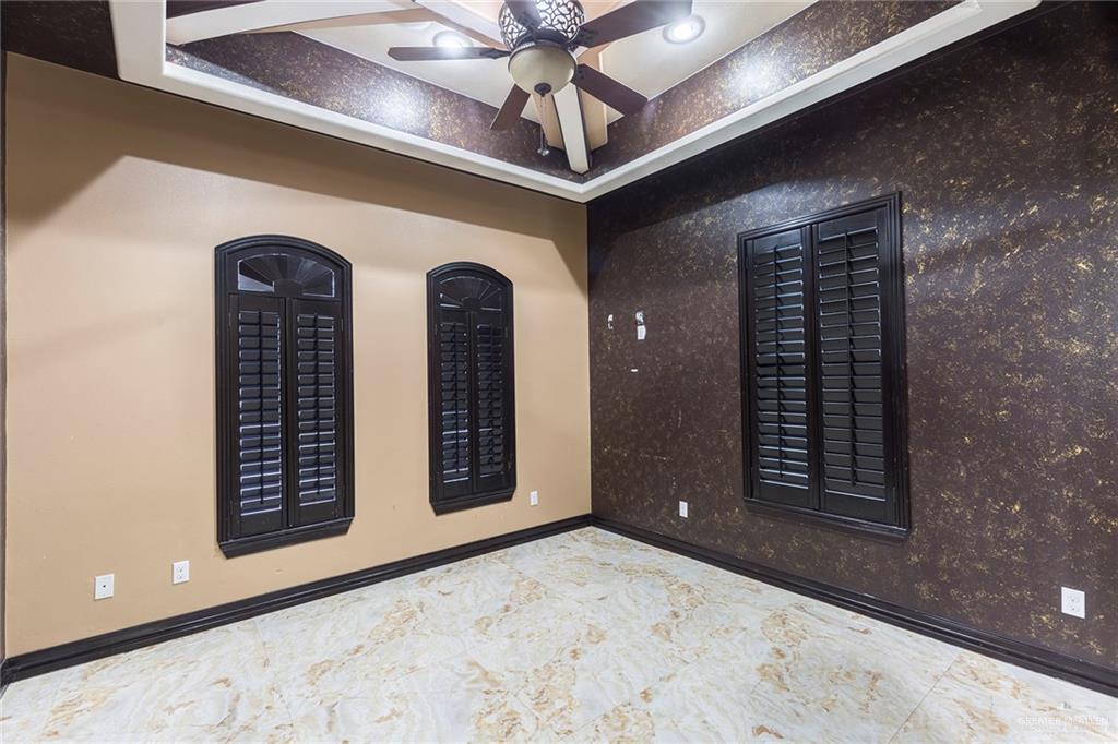 2124 Kingsborough Avenue, McAllen