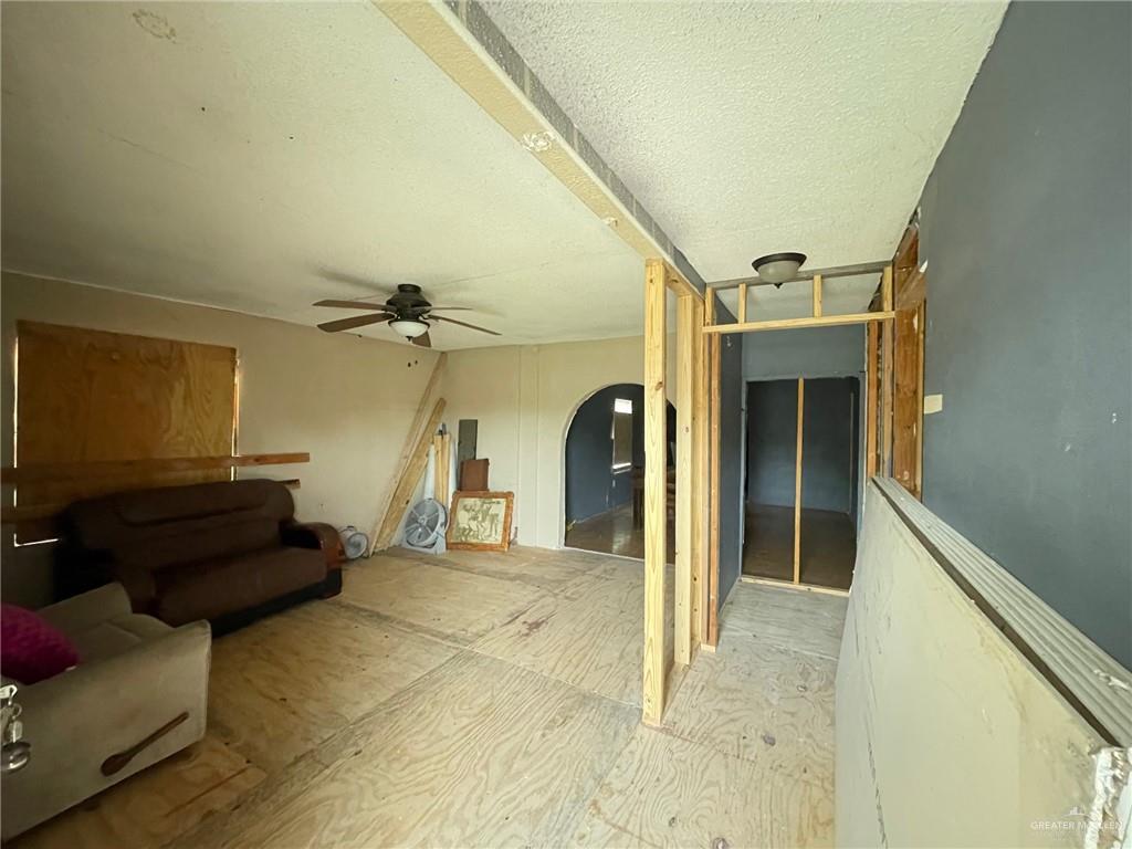 222 W 7th Street
